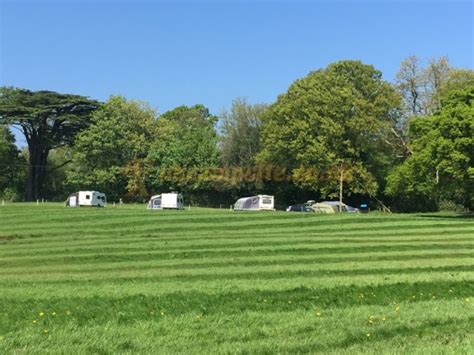 Campsites near lyndhurst  Safari tents near Lyndhurst, Hampshire with a private bathroom At the very heart of the New Forest and home to its main, interactive visitor centre, the central town of Lyndhurst is the place to go for all things national park